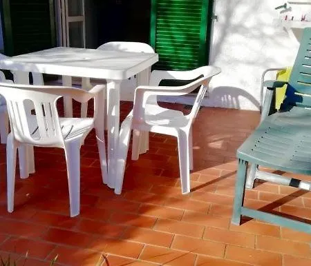 N197 Villetta Bilocale Con Giardino